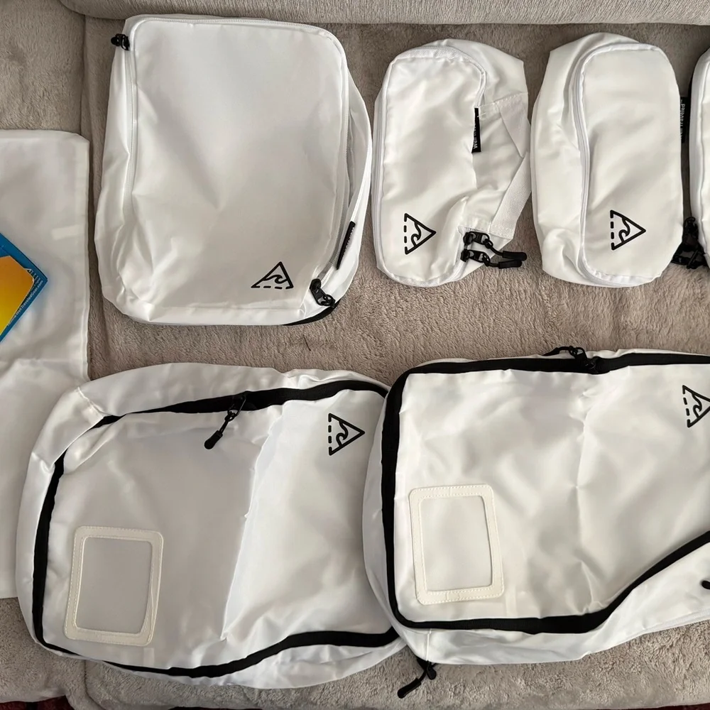 Well Traveled 8-piece Compression Packing Cubes